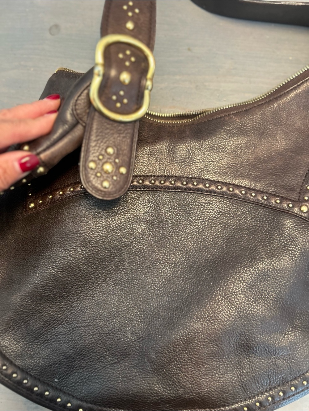 Studded Micheal Kors shoulder bag
Bohemian style 
Nice condition - Picture 6 of 8